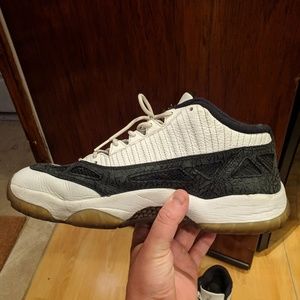 Nike Air Jordan 11 Retro Low